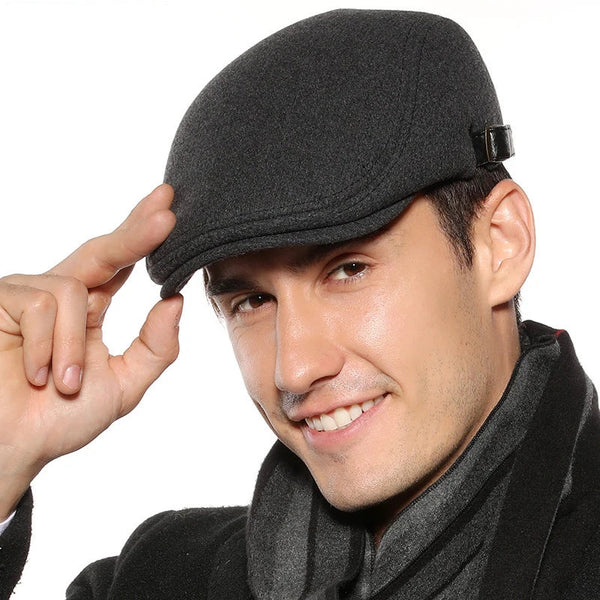 Boina Masculina Italiana Vormount VT091, feita em algodão premium, une estilo clássico e conforto, ideal para visuais casuais ou formais.