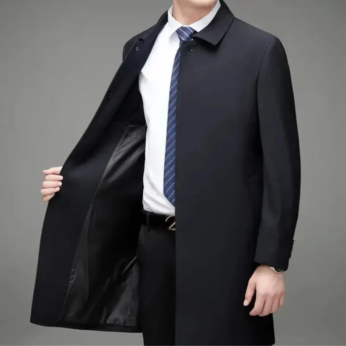 Sobretudo Masculino Executivo Vormount VT127 em lã, elegante e funcional, ideal para profissionais em reuniões e eventos formais, com design sofisticado.