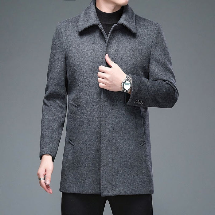 Sobretudo Social Curto Masculino Vormount VT123 em lã, com design elegante para ocasiões formais e casuais, garantindo estilo e conforto.