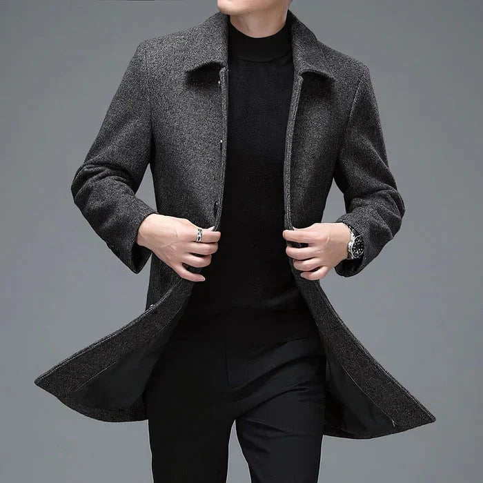 Sobretudo Social Curto Masculino Vormount VT123 em lã, com design elegante para ocasiões formais e casuais, garantindo estilo e conforto.
