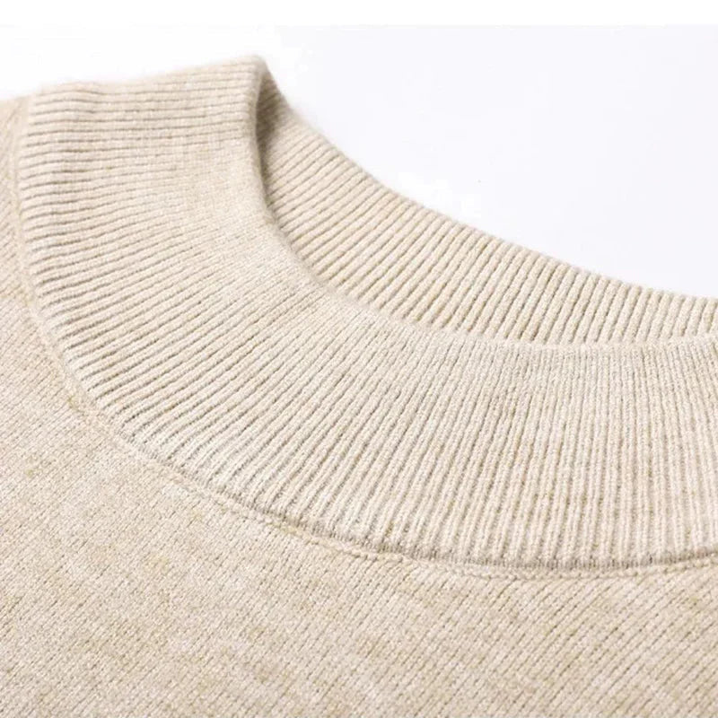 Suéter masculino elegante em lã gola alta Vormount VT140, ideal para um look sofisticado e aconchegante com estilo atemporal.