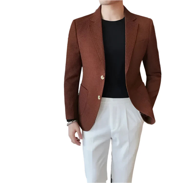 Blazer Masculino Vormount VT109 combina sofisticação atemporal e estilo moderno, ideal para eventos formais e momentos casuais com elegância.