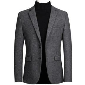 Blazer Masculino Slim Fit Vormount VT105 em algodão e poliéster, ideal para um visual elegante em eventos formais ou looks casuais refinados.