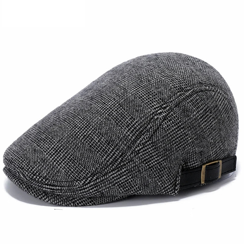 Boina Masculina Italiana Vormount VT091, feita em algodão premium, une estilo clássico e conforto, ideal para visuais casuais ou formais.