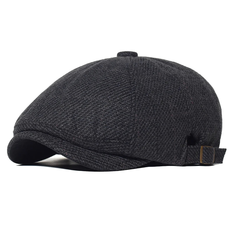 Boina Masculina Italiana Vormount VT096 em cores clássicas, destacando estilo e conforto para homens elegantes em qualquer ocasião.