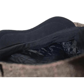 Boina Masculina Italiana Vormount VT096 em cores clássicas, destacando estilo e conforto para homens elegantes em qualquer ocasião.