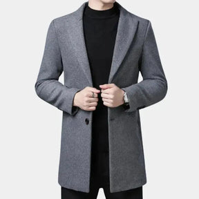 Sobretudo Masculino em Lã Vormount VT129, elegante e aquecido, ideal para climas frios, combina sofisticação clássica com detalhes funcionais.