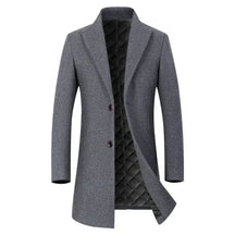Sobretudo Masculino em Lã Vormount VT129, elegante e aquecido, ideal para climas frios, combina sofisticação clássica com detalhes funcionais.