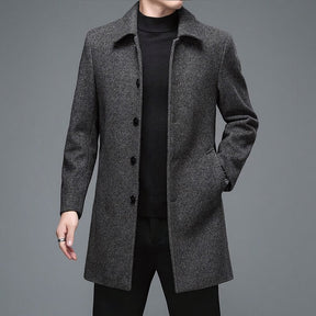 Sobretudo Social Curto Masculino Vormount VT123 em lã, com design elegante para ocasiões formais e casuais, garantindo estilo e conforto.