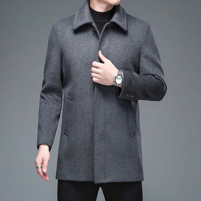 Sobretudo Social Curto Masculino Vormount VT123 em lã, com design elegante para ocasiões formais e casuais, garantindo estilo e conforto.